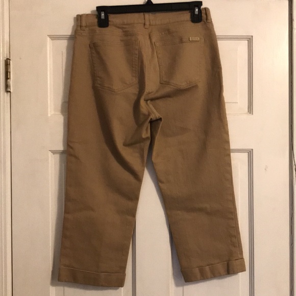 Chaps Women’s Kahki Jeans size 6 in excellent condition please see all photos - Picture 14 of 14